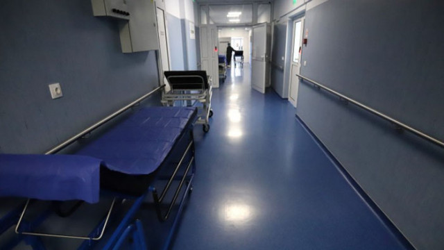 Спират плановите операции и приемът във всички варненски болници